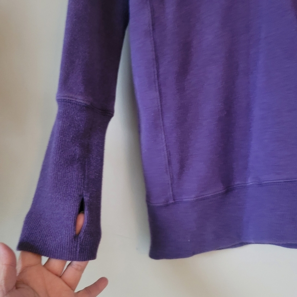 014 Lululemon Pullover Scuba Hoodie Sweater in Purple - Picture 4 of 8